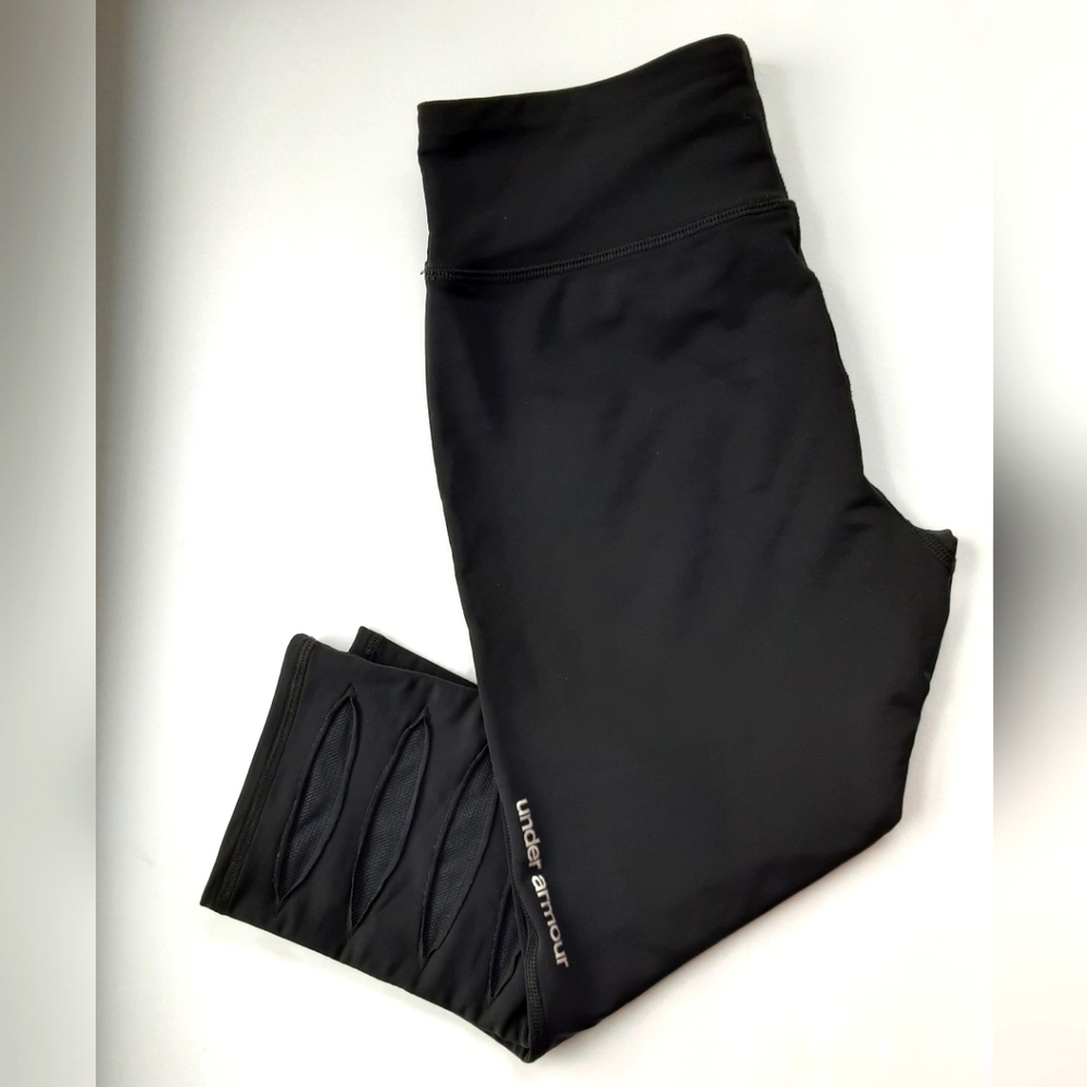 Under Armour Ultra Crop, Black, Size Small